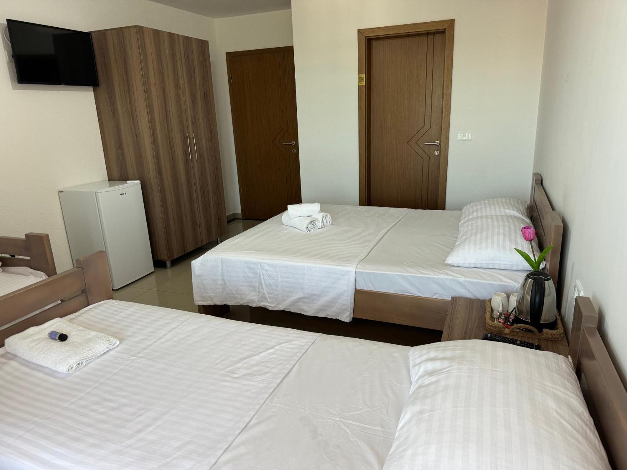 Hotel Majestic ستروغا المظهر الخارجي الصورة