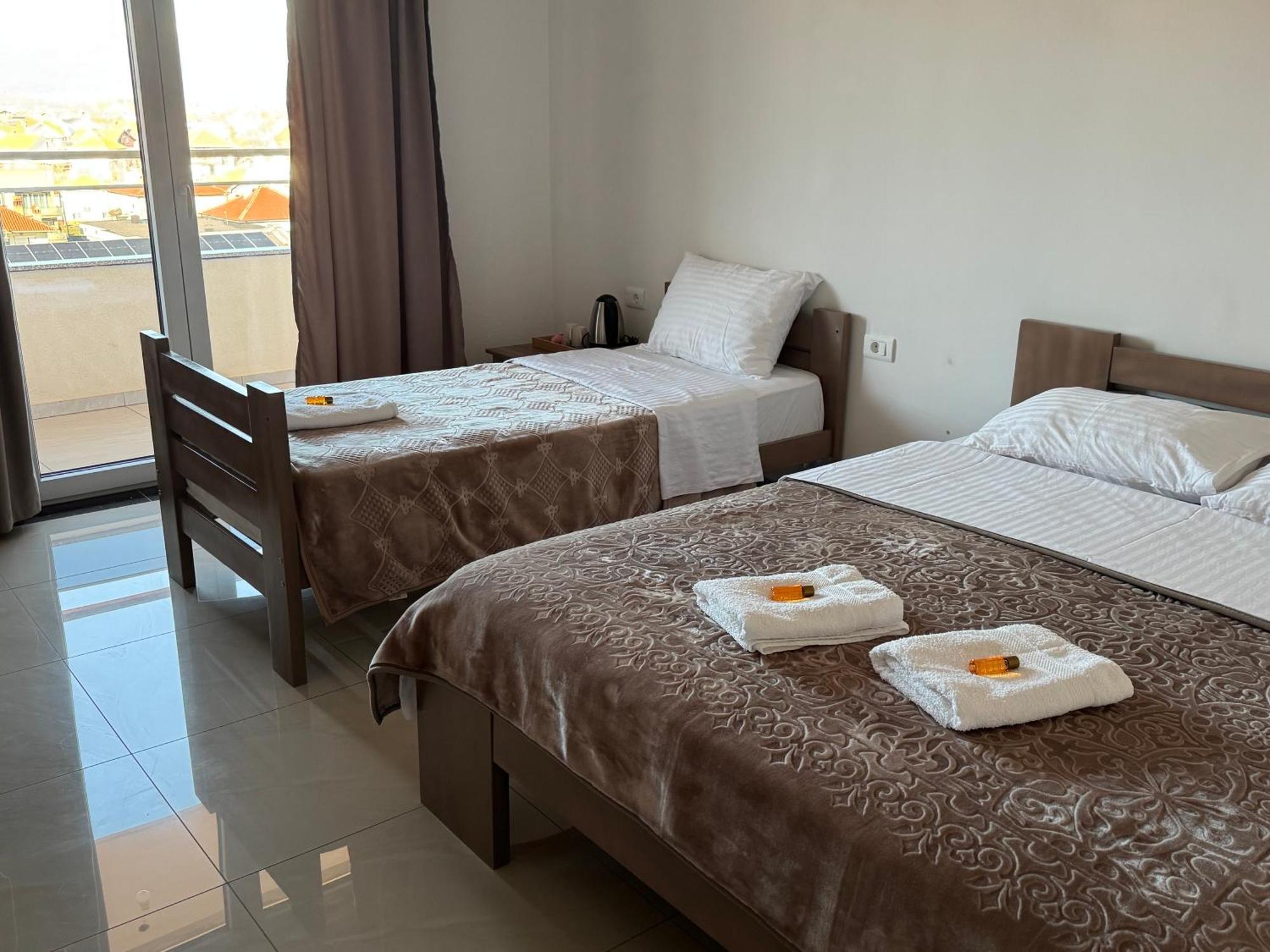 Hotel Majestic ستروغا المظهر الخارجي الصورة