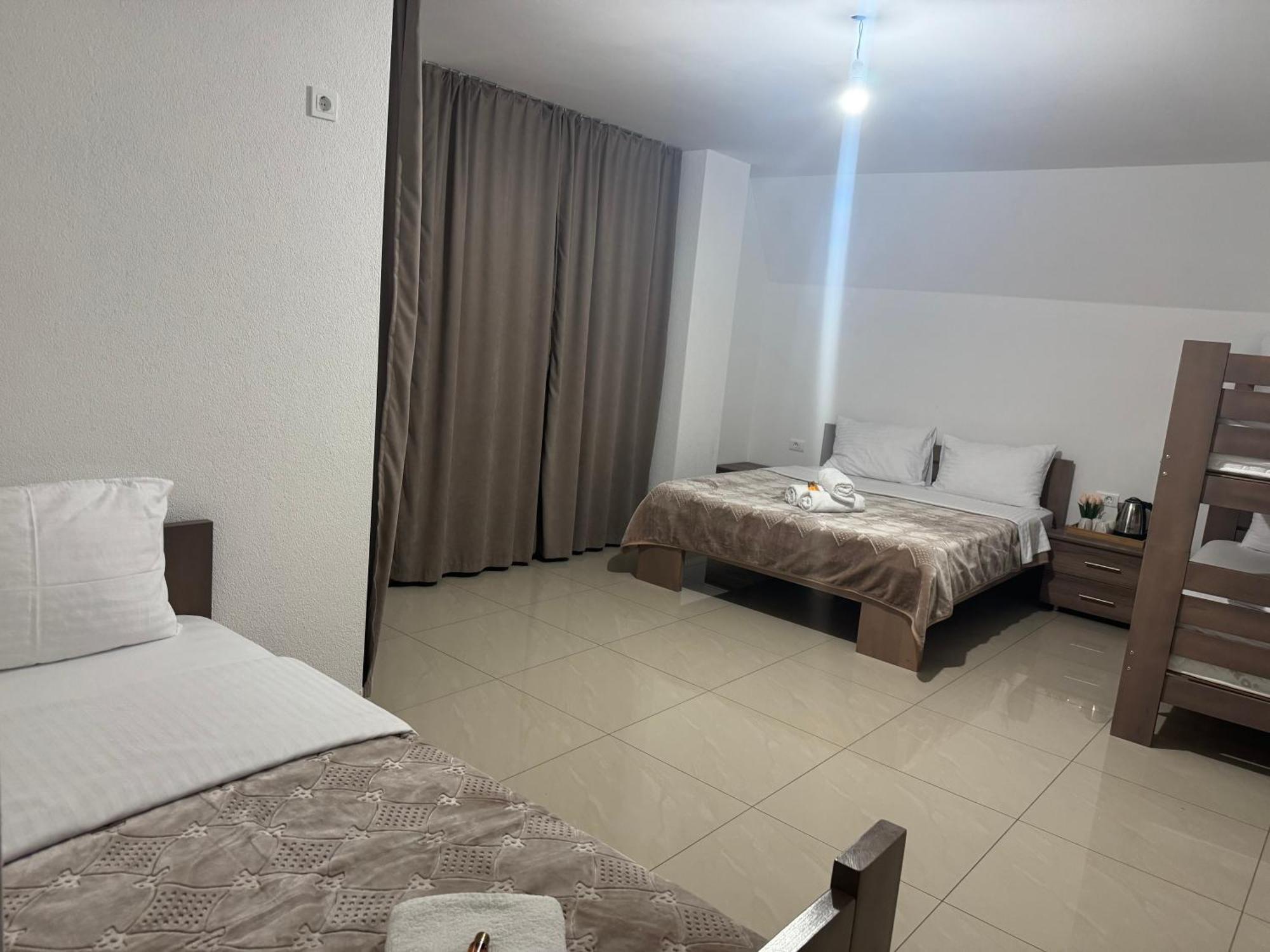 Hotel Majestic ستروغا المظهر الخارجي الصورة