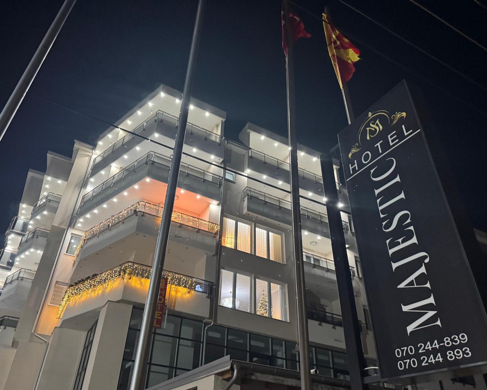 Hotel Majestic ستروغا المظهر الخارجي الصورة