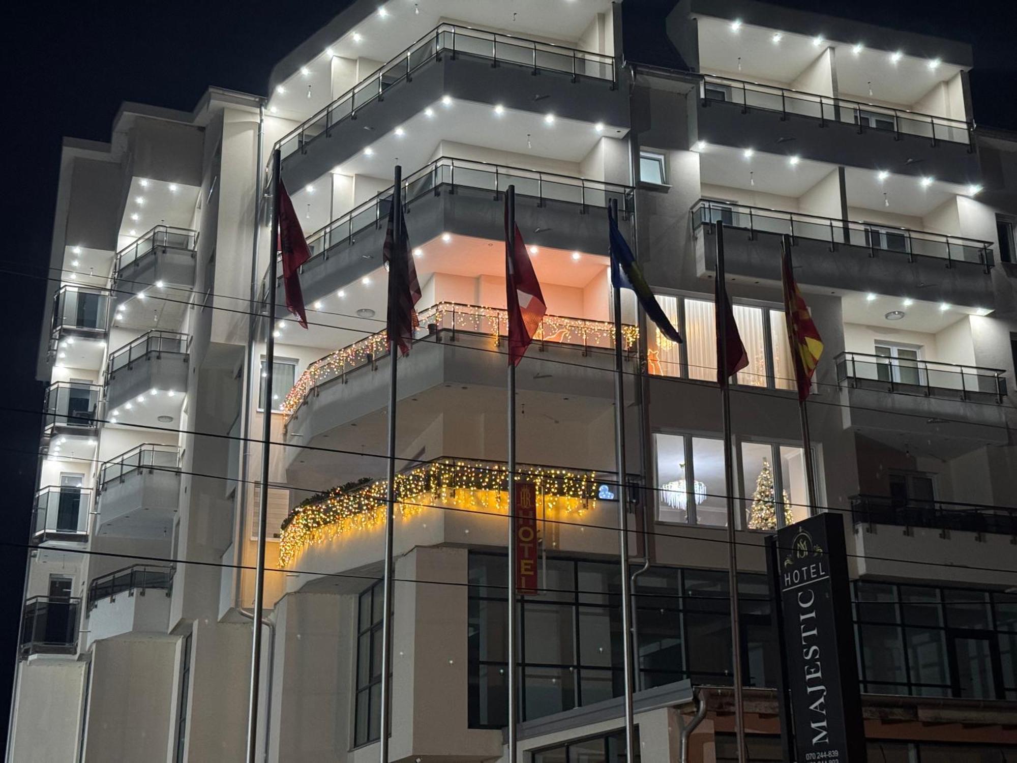 Hotel Majestic ستروغا المظهر الخارجي الصورة