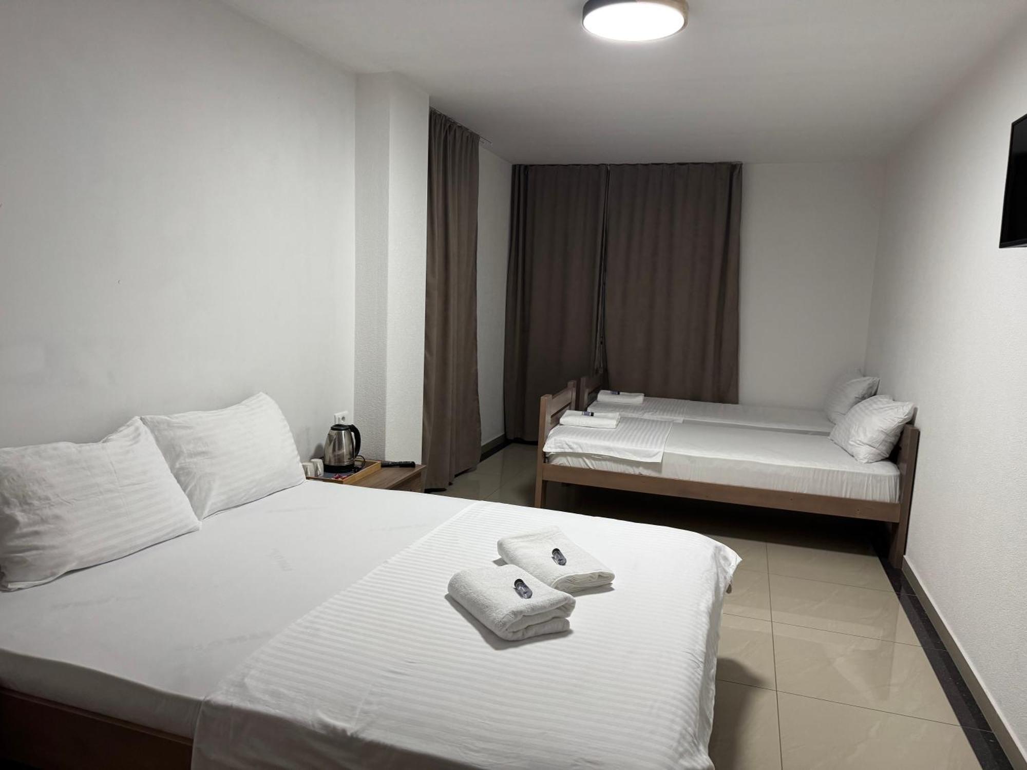 Hotel Majestic ستروغا المظهر الخارجي الصورة