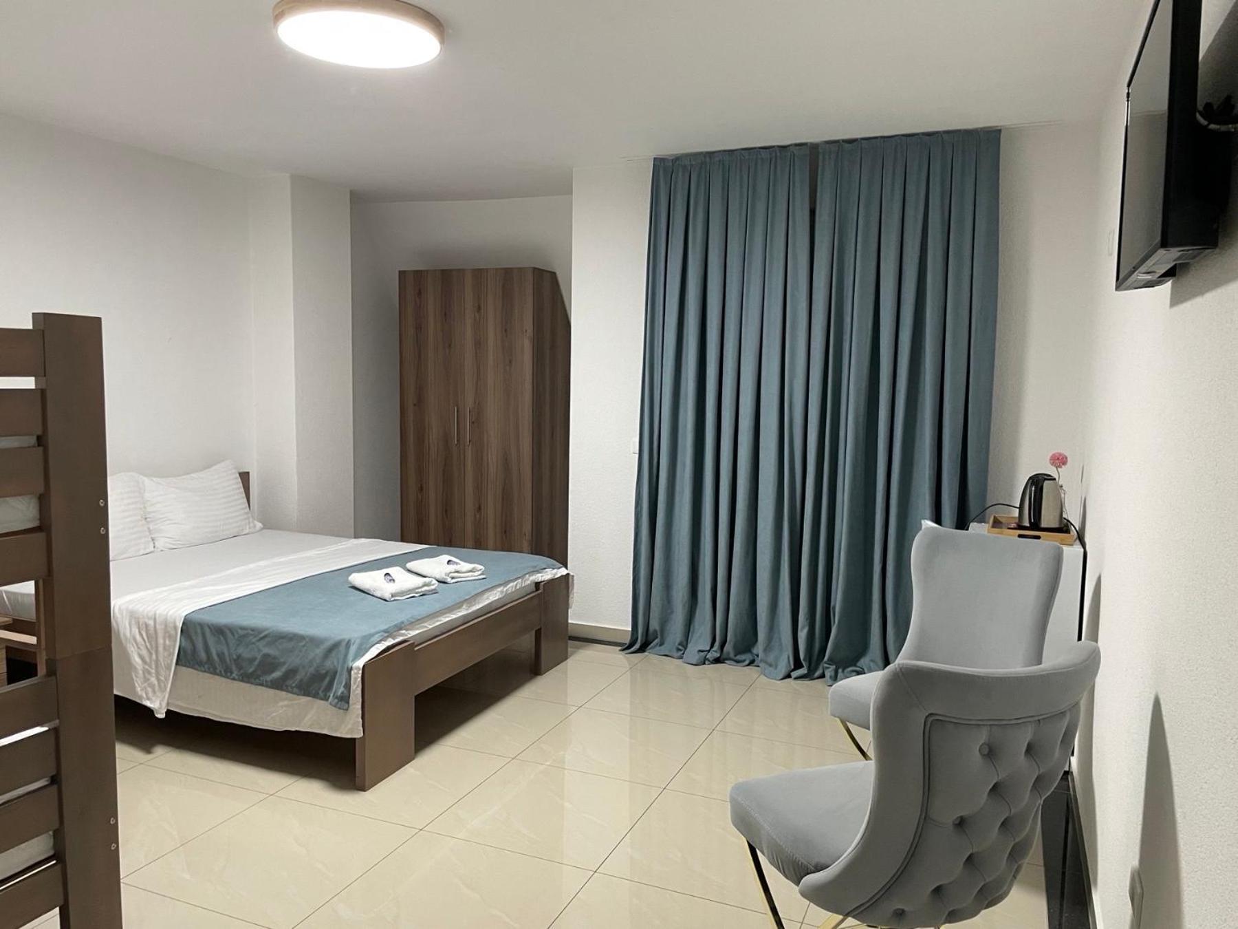 Hotel Majestic ستروغا المظهر الخارجي الصورة